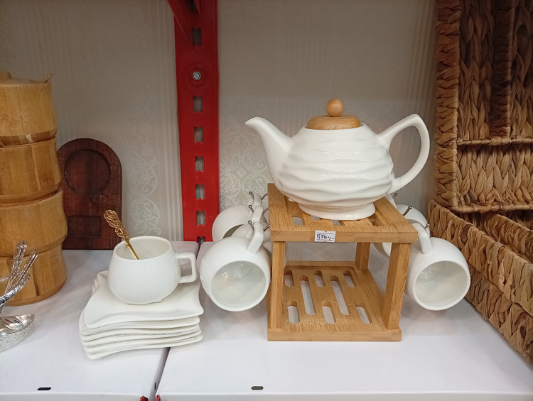 ست قوری نعلبکی و فنجان سرامیکی