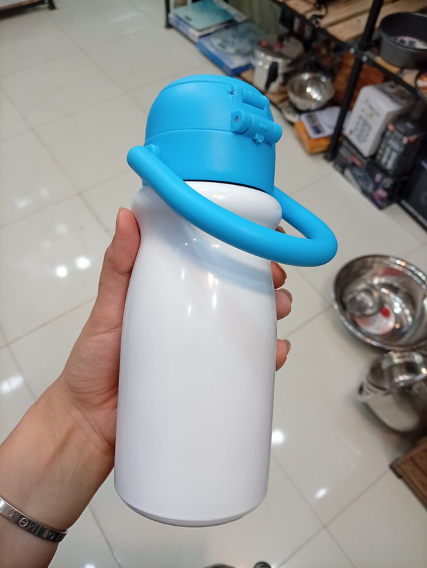 فلاسک کودک مدل لبوبو بازیگوش گنجایش 0.5 لیتر