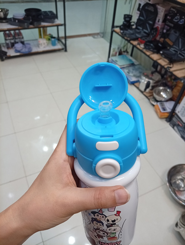 فلاسک کودک مدل لبوبو بازیگوش گنجایش 0.5 لیتر