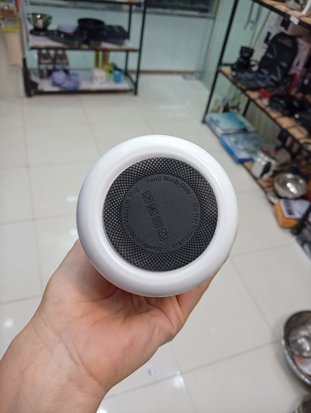 فلاسک کودک مدل لبوبو بازیگوش گنجایش 0.5 لیتر
