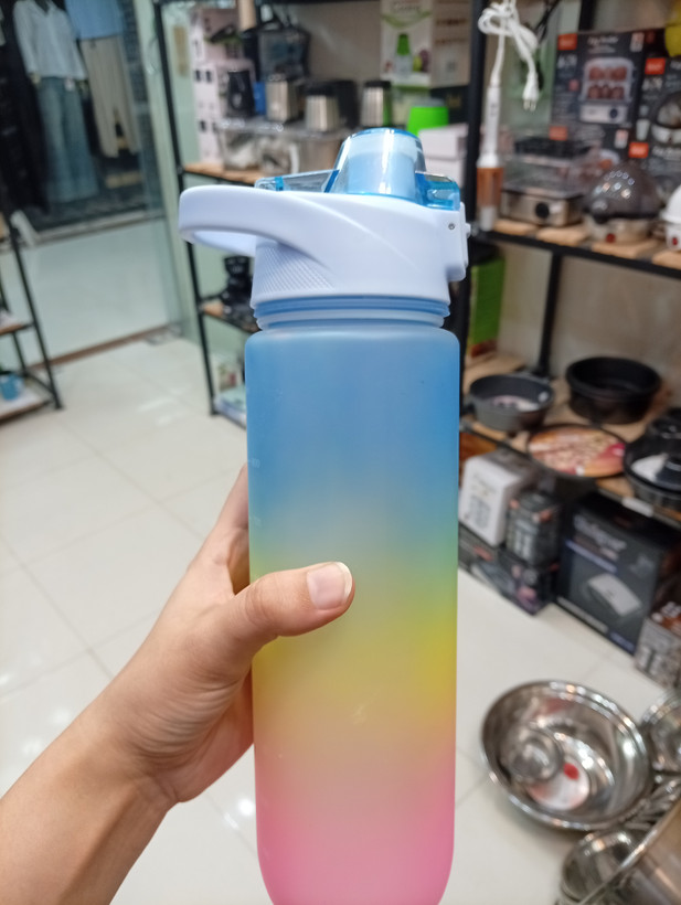 قمقمه ورزشی مدل Sport گنجایش 1 لیتر
